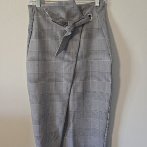 H&M Gray Checkered Pencil Skirt